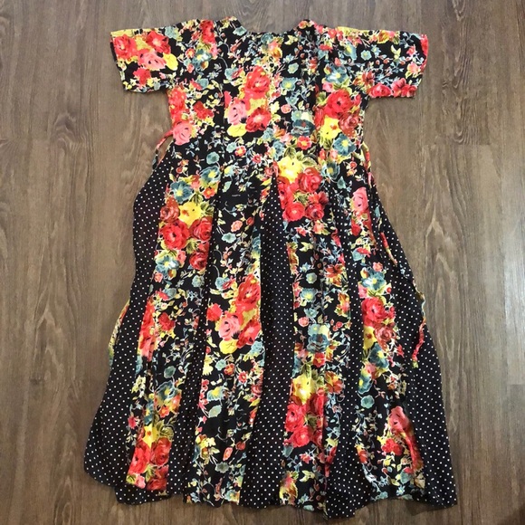 Vintage Floral Tieback Summer Dress - Picture 13 of 17